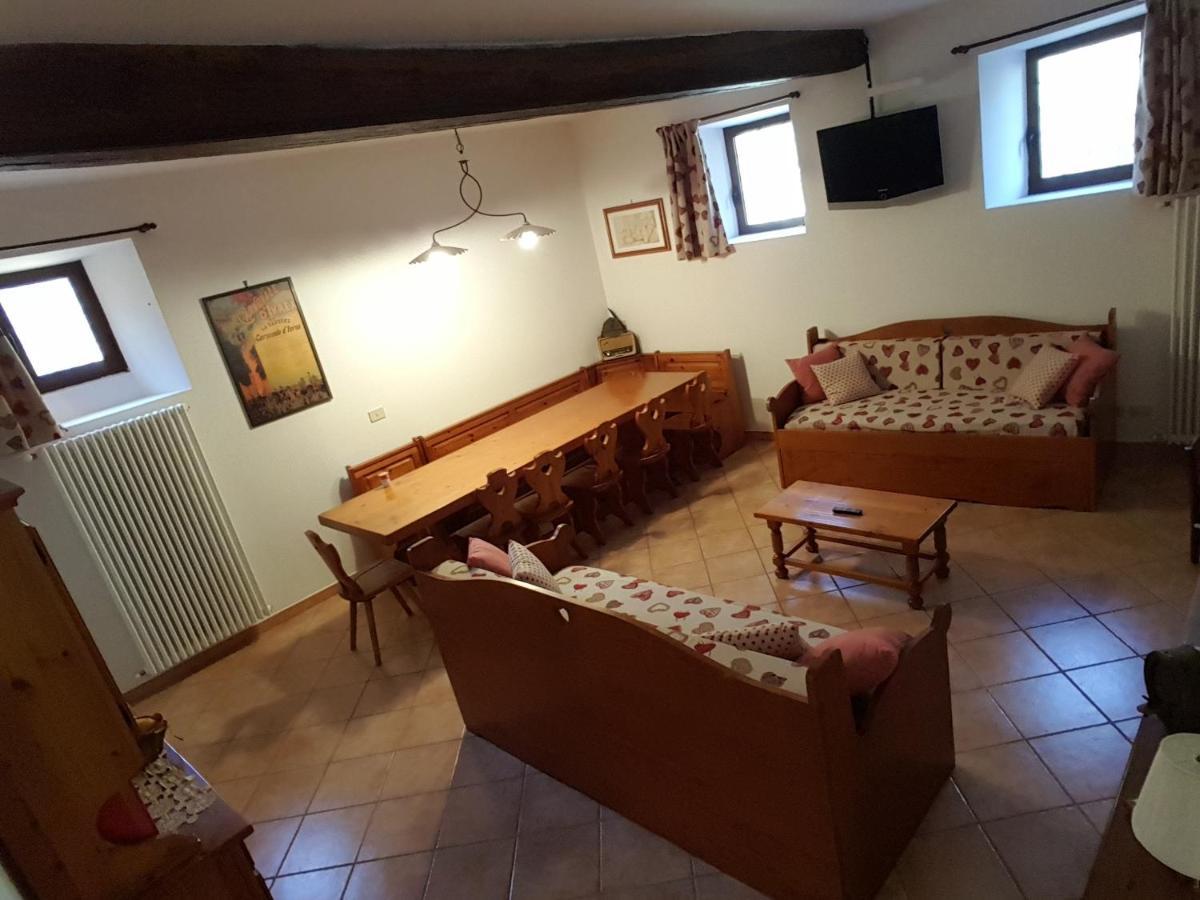 Bed and Breakfast La Taverna Di Tony Montalto Dora Экстерьер фото
