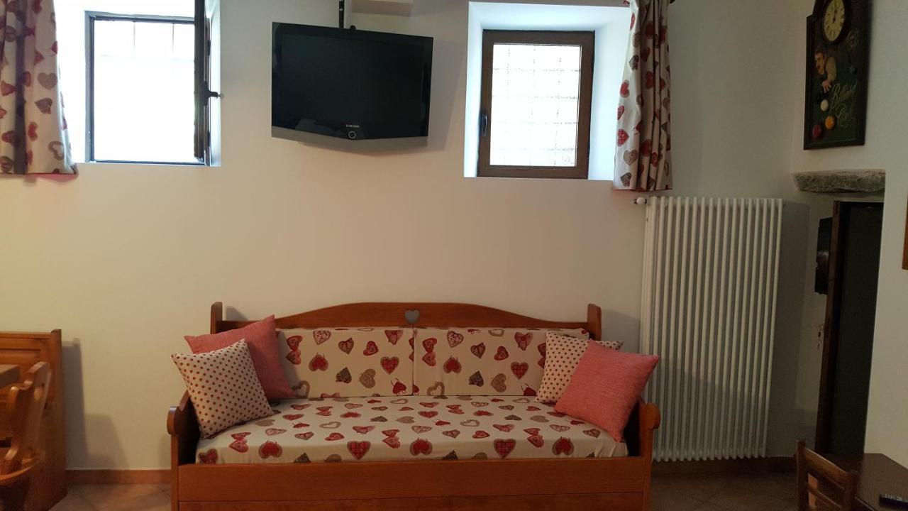 Bed and Breakfast La Taverna Di Tony Montalto Dora Экстерьер фото