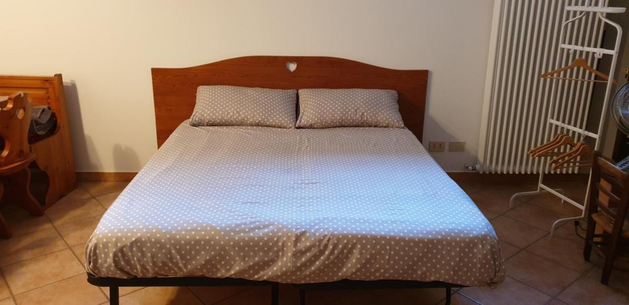 Bed and Breakfast La Taverna Di Tony Montalto Dora Экстерьер фото